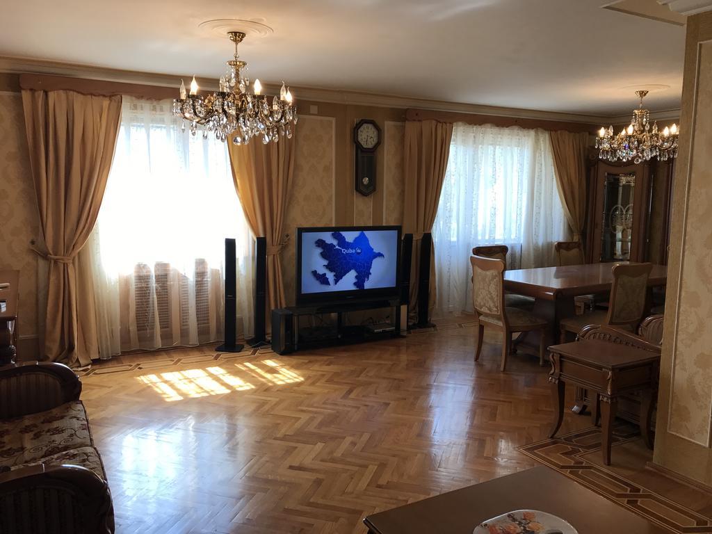 Gold Wall Apartment Bakoe Buitenkant foto