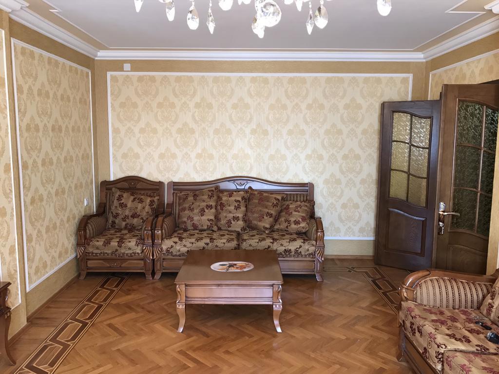 Gold Wall Apartment Bakoe Buitenkant foto