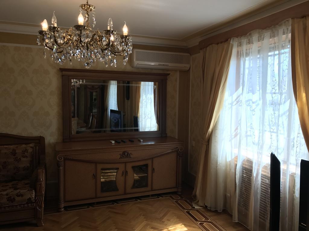 Gold Wall Apartment Bakoe Buitenkant foto